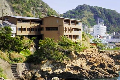 Boso Kamogawa Onsen ZEKUU cliffs