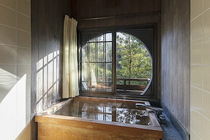 Daimaru Besso (大丸別荘)