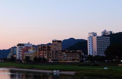 Harazuru Onsen (腹鶴温泉)