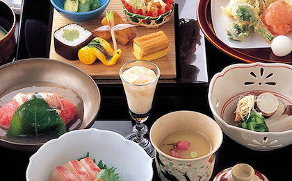 Kyoto Nanzenji Garden Ryokan Yachiyo (京料理とお庭の宿 八千代)