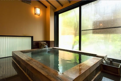 Ryotei Manyo (旅亭萬葉)