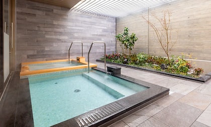 Nishitetsu Hotel Croom Nagoya (西鉄ホテルクルーム名古屋)