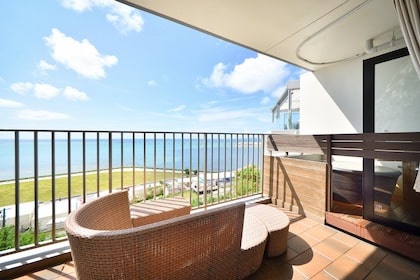 Senagajima Hotel Ryujin no Yu (琉球温泉 瀬長島ホテル 龍神の湯)