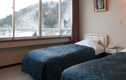 Yamadaya Hotel (山田屋ホテル)