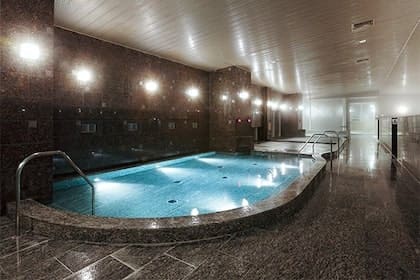 APA Hotels&Resort Yokohama Bay Tower (アパホテル＆リゾート〈横浜ベイタワー〉)