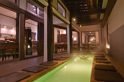 Dip your feet in an ashiyu