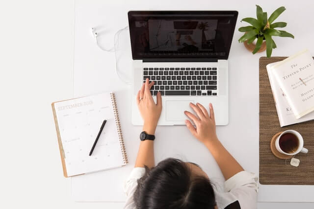 Woman on Mac