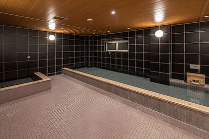 Capsule Plus Yokohama (カプセルプラス横浜)