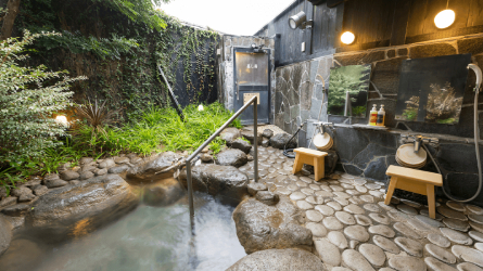 Private onsen at Hyotan