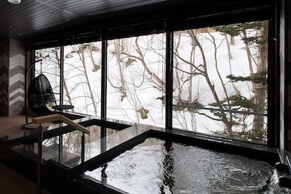 Niseko Konbu Onsen Tsuruga Besso, Moku no Sho (ニセコ昆布温泉 鶴雅別荘 杢の抄)