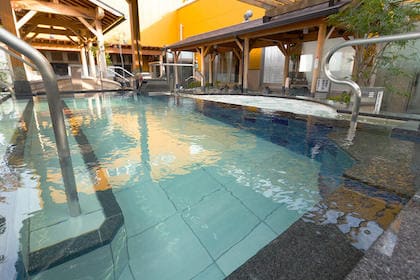 RAKU SPA Tsurumi (らくすぱ鶴見)