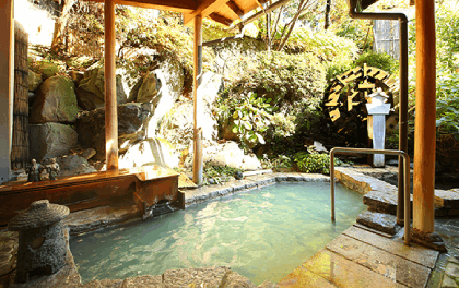 Outdoor onsen