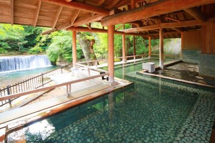 Shima Onsen (四万温泉)
