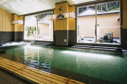 Syoenso Hozugawatei (松園荘 保津川亭)