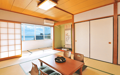 Onsen Hostel Hinoemi (温泉ホステル日の笑)